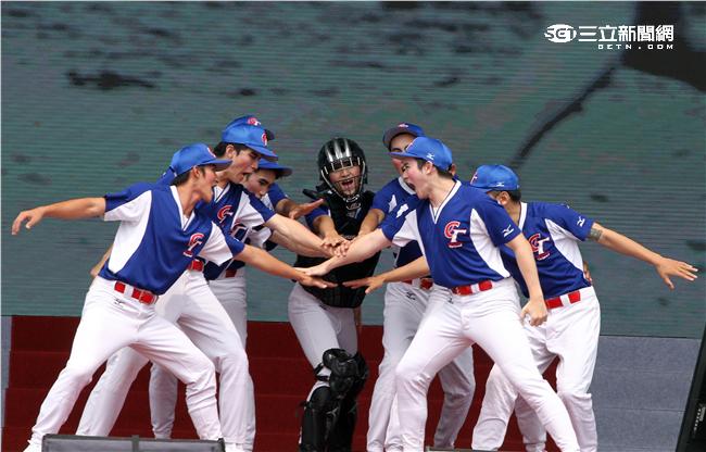 「台灣之光」棒球時期辦也辦少棒實況轉播，讓人印象深刻。（記者邱榮吉/攝影）