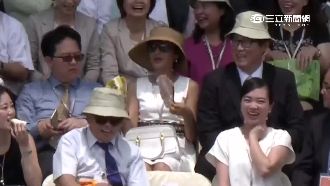 女立委盛裝出席　邱議瑩獲封今日最美