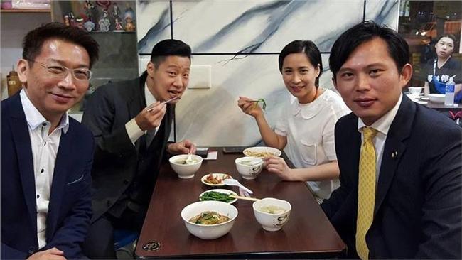 放著國宴不吃　時力立委溜出去嗑麵