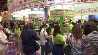 夏季旅展搶便宜　民眾擠爆旅日本攤位