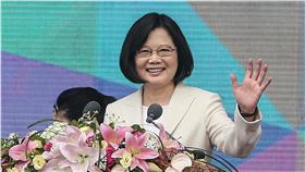 PD
蔡總統發表就職演說
總統蔡英文20日上午9時在總統府宣誓就職，成為中華
民國第14任總統，並上台發表就職演說。
中央社記者謝佳璋攝 105年5月20日