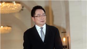 PD
蔡正元迎娶馬尾妹（1）
國民黨政策會執行長蔡正元（圖）21日中午和特助「馬
尾妹」洪菱霙舉辦婚禮，地點選在台北市萬豪酒店，席
開12桌。
中央社記者鄭傑文攝　105年5月21日