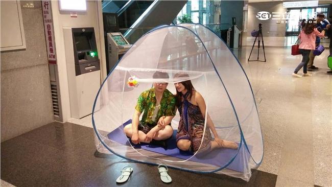 躺帳篷餵蚊子也值得　新北新人瘋這個