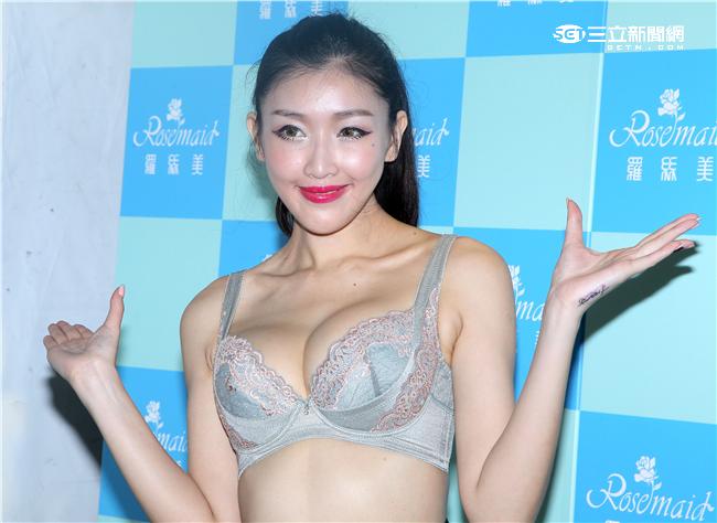 正妹任育萱有超長美腿加上傲人上圍，有「陸上美人魚」封號。（記者邱榮吉/攝影）
