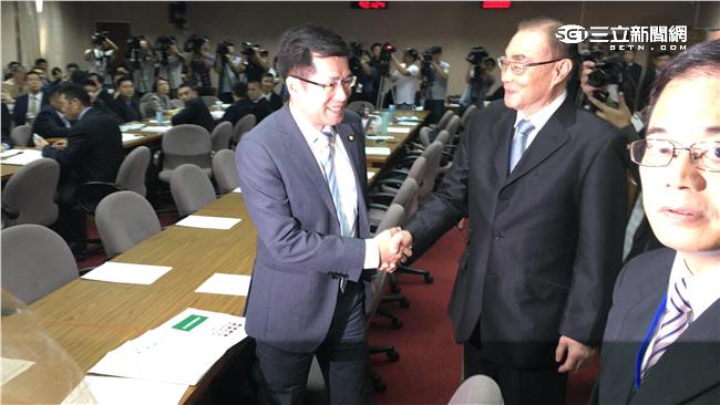 報告被嫌少　新部長回應惹全場大笑