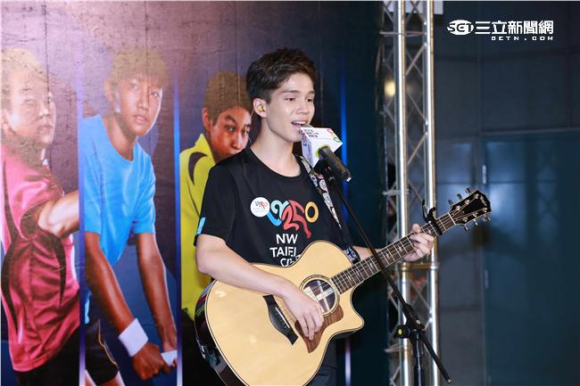 20160523- 周杰倫愛徒派偉俊為國際少年運動會現場演唱主題曲