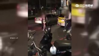怨偶醉鬧大街險開打　警勸架好尷尬