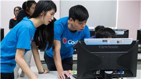 ▲攜手北市府、伊甸基金會   台灣微軟點亮數位學習新世代（圖／台灣微軟）