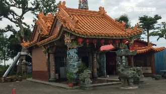 警拜土地公　意外逮到廢棄物偷倒客