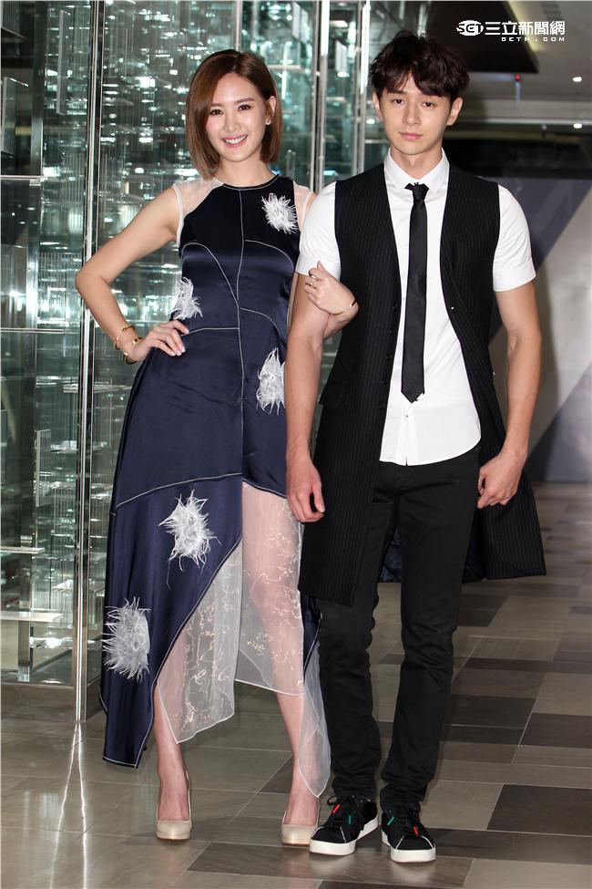 三立最新華劇「狼王子」男女主角張軒睿、安心亞，首次與媒體見面。（記者邱榮吉/攝影）