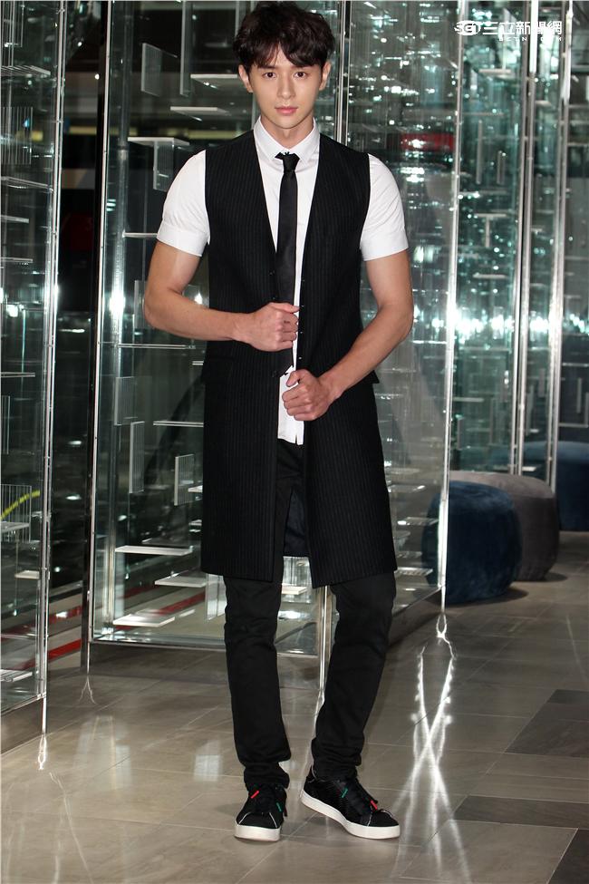 三立最新華劇「狼王子」男主角張軒睿。（記者邱榮吉/攝影）