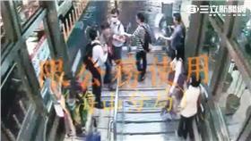 吳姓工程師聽到喊叫聲出面逮捕鄭嫌（翻攝畫面）