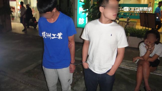 警巡邏攔查併排違停　意外逮獲三毒販