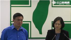 蔡英文總統及民進黨祕書長洪耀福。記者盧素梅攝