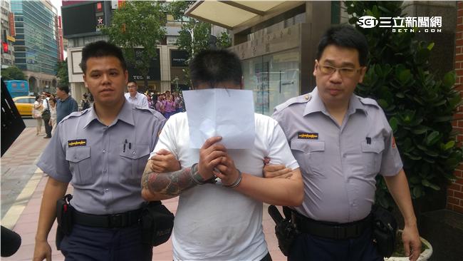 手按腰際欲駁火　警搶先壓制逮悍匪
