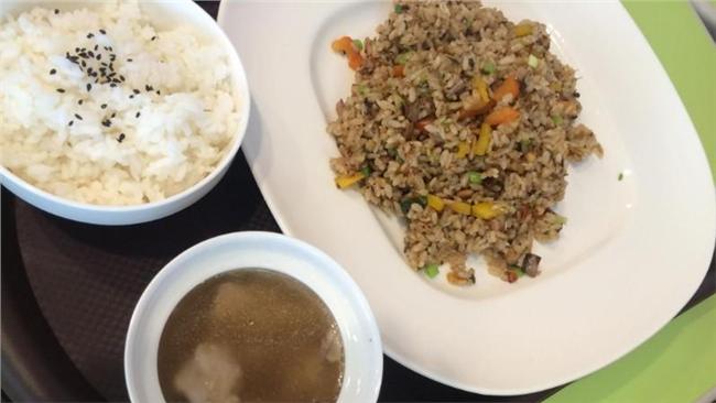 炒飯+白飯=炒飯套餐？老闆這麼說