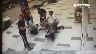 嫌遭逮竟想自戕！員警神反應奪槍壓制