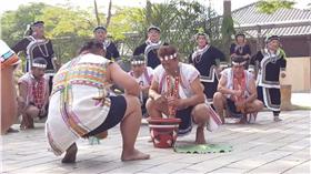 原住民,日月潭國家風景管理處,日管處,陶板意象牆,傳統文化,布農族,百步蛇
阿賽布農 YouTube https://www.youtube.com/watch?v=6Rz-bvAnhVE