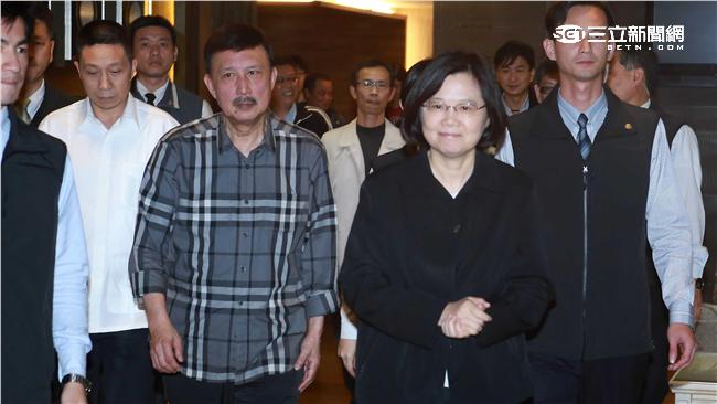 余天獲選主委　周刊爆蔡英文暗挺