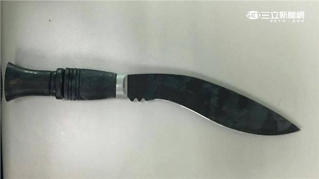 驚魂6小時　警營救欠酒錢不還的男子