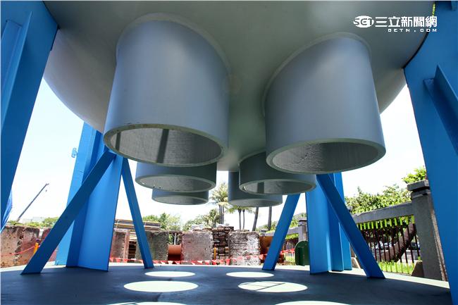 台船公司已經有能力自製潛艦的壓力殼主馬達船段及艏部端版魚雷發射管。（記者邱榮吉/高雄拍攝）