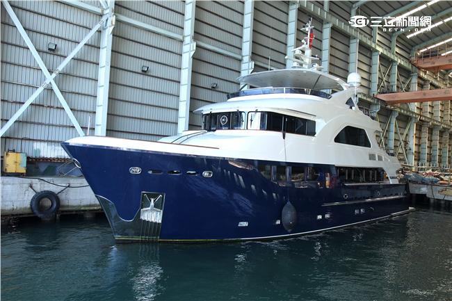 「高雄國際海事船舶展暨國防工業展」，中信造船造船技術創新承造海巡署各型巡防艇、大型貨輪、客製化遊艇、遠洋漁船及維修海軍各種軍艦，絕對有能力造潛艦。（記者邱榮吉/高雄拍攝）
