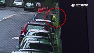 毒癮發作‧‧‧男破窗全身塞小黃行竊