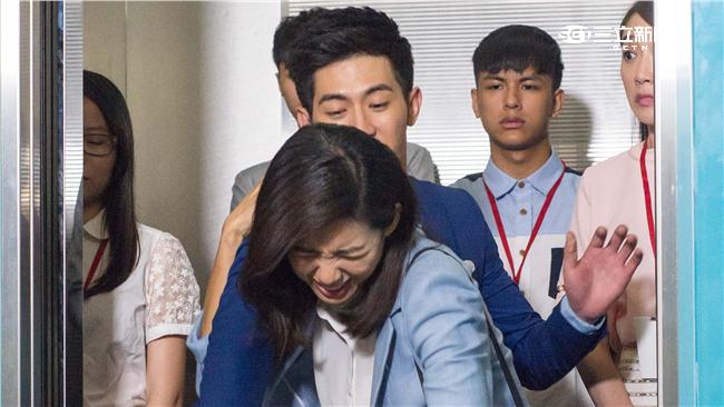 簡宏霖被當變態　林可彤對鮮肉過肩摔