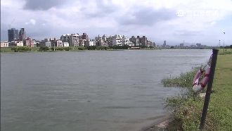 世大運倒數　議員抓包長泳水質不太妙