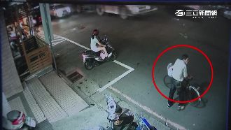 影／醉漢踹救護車　遭救護員一秒撂倒