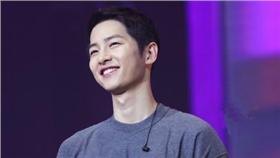  宋仲基深圳粉絲見面會(翻攝自愛奇藝娛樂微博)