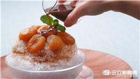 ▲天氣那麼熱！吃鬆餅配刨冰　食尚甜品這樣吃才過癮（圖／杏桃鬆餅屋）