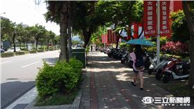 好熱！時節還沒真正入夏，氣溫動輒30度以上（圖／李鴻典攝）