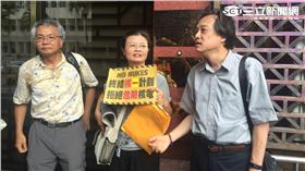 綠色消費者基金會董事長方儉告經濟部長李世光。（圖／記者潘千詩攝影）