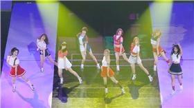 取自Youtube twice 周子瑜1