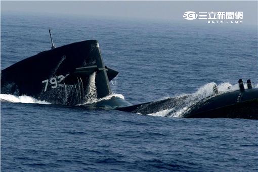 海軍劍龍級潛艦海龍.海虎向荷蘭購買的潛艦，由荷蘭旗魚級潛艦改良，目前海軍將邁向國艦國造，台灣有能力自己建潛艇。（記者邱榮吉/攝影）