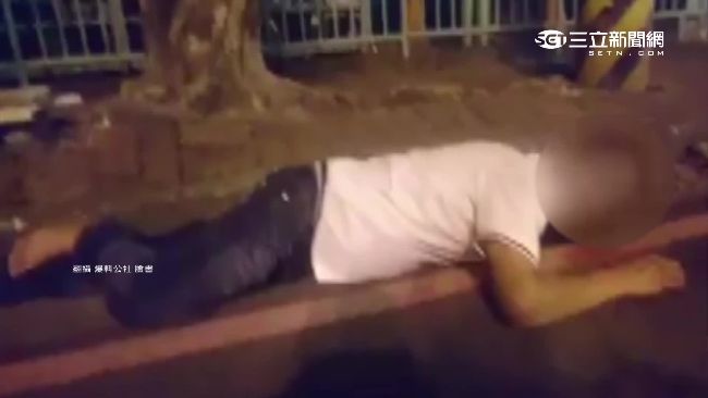 醉男馬路旁大睡　民眾勸：怕你被拖吊