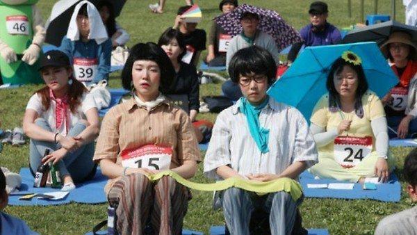 離開手機還能活嗎？韓國舉辦發呆大賽