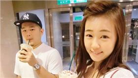 翻攝自王淮立個人instagram 與ㄚ頭