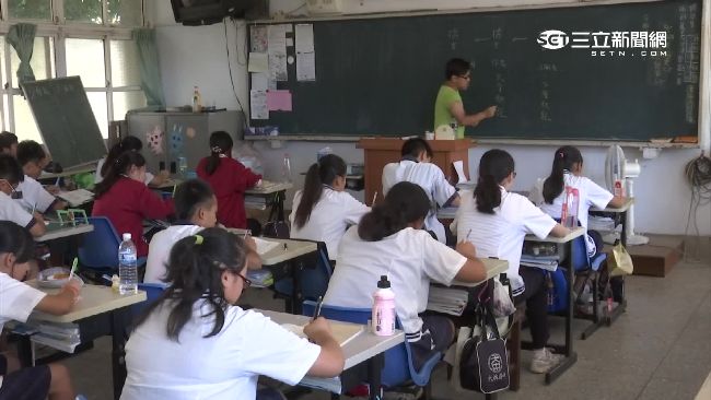 《後菜鳥》劇情夯！鐵粉老師寫入考題