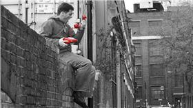 電話,崩潰flickr/Andy Tyler/https://www.flickr.com/photos/andy_tyler/6880114098/in/photolist-btYodS-cgWygj-FDdA8-aR26fM-aR2dcg-5XqKv1-b66go2-nL24SX-aFPfmk-csAvps-3bhnj3-2jY9jX-nzJFXx-8XFQiQ-6Zv85-9dpnep-7jG1M7-eacLPD-dAAc7D-dA8ojD-8Wo6BU-5NSjiq-eve3A-9FaqA4-bimrsH-axU7Xw-8YHZS7-kSz17-6pgicY-bfizFr-5B8KaA-a4qjKK-4zCY3z-hyCPK-8m7tbe-5JKeKU-hkX9w-5ioV3k-bio5kH-bimwwe-bio4ND-bio4Yt-94bJ2z-7cqrpy-dz1hzE-bimSgp-Km9S6-qUt2x1-bip5tF-eVmAme