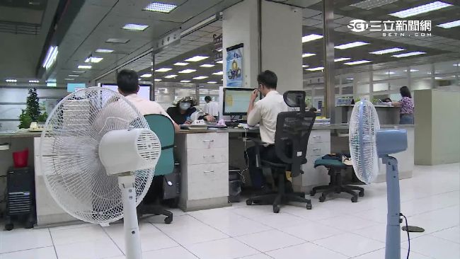 嘉義市府熱爆　市長辦公室卻超涼爽？