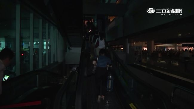 桃機二航廈停電　行李轉盤停擺半小時