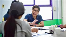 立委鍾佳濱（圖／翻攝自鍾佳濱臉書）