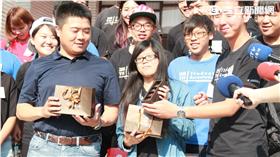 顏寬恒,消波塊巧克力