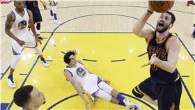 Anderson Varejao,Kevin Love,假摔（ap）