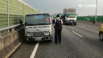 防二次傷害！快速路爆胎SOP三步驟