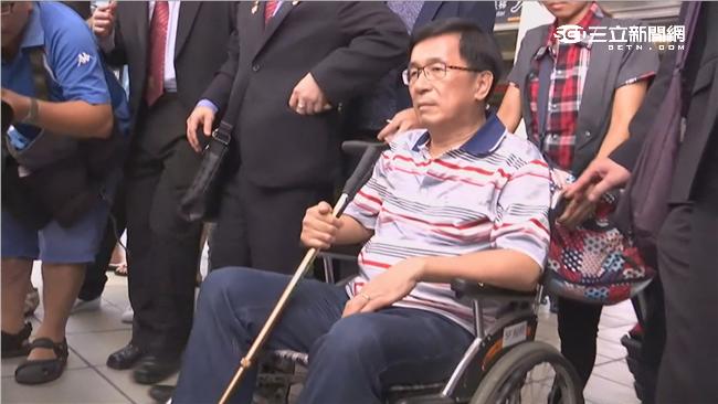 扁鏡頭前才手抖？他提報告打臉質疑者