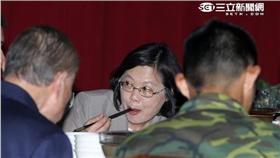 蔡英文視導金六結營區，與大家共進午餐。（記者邱榮吉/蘇澳拍攝）