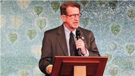 肯定愛的教育　聯合國貴客出席慈濟大學畢業典禮